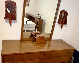 Coordinating Harmony House MCM dresser w/mirror