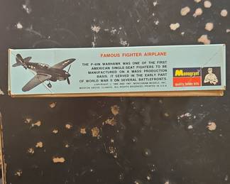 Monogram Warhawk P-40N 1/72 Scale Model Famous WWII Fighter Kit