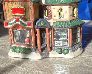 Lemax "Old Country Inn" Ceramic Christmas Village House