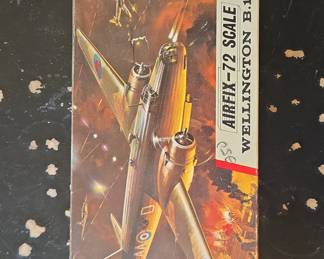 Airfix 1:72 Scale Wellington B.111 Model Kit