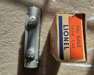 Lionel No. 6465 Sunoco "New Haven" Tank Car