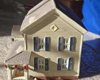 Department 56 "The Christmas Carol" Scrooge's Counting House Ceramic Village Building