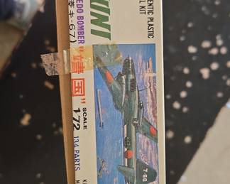 YASUKUNI 1/72 Japanese Navy Torpedo Bomber "Hiryu" Model Kit