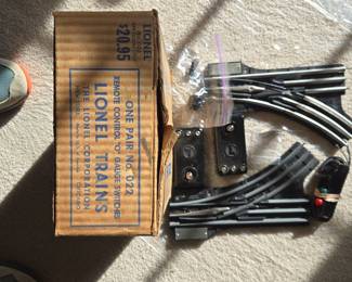 Lionel "O" Gauge Remote Control "No. 022" Switch Pair