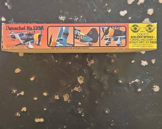 MPC 1/72 Scale Henschel Hs 123A German World War II Close Support Aircraft Model Kit