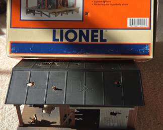 Lionel "Smoking Hobo Shack" O Gauge Model Building