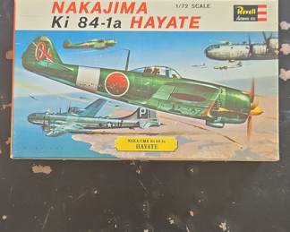 Revell Nakajima Ki-84-1a Hayate 1/72 Scale Model Kit