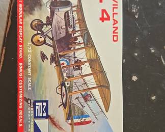 De Havilland D.H. 4 Model Airplane Kit