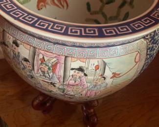 large fishbowl with stand