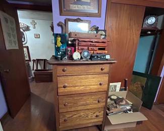 Purple bedroom. View 4