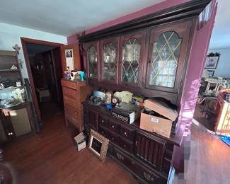 2 piece hutch. pick up after sale that day