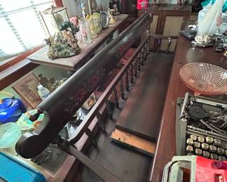 Bench and item details