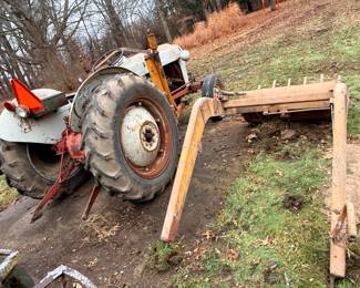 1953 ford tractor Golden Jubilee w/ 40” bucket