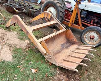 1953 ford tractor Golden Jubilee w/ 40” bucket
