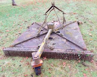 Brush hog 5 1/2 foot - gear box spins