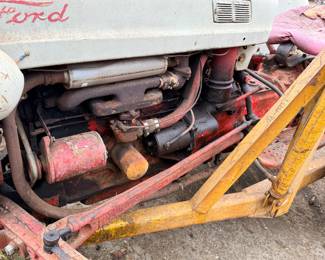 1953 ford tractor Golden Jubilee w/ 40” bucket