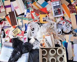 SEWING NOTIONS LOT