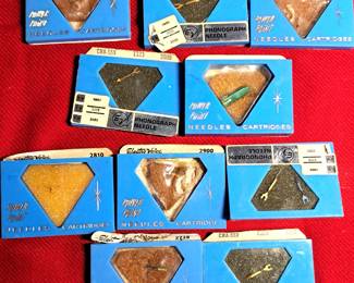 PHONOGRAPH NEEDLES LOT