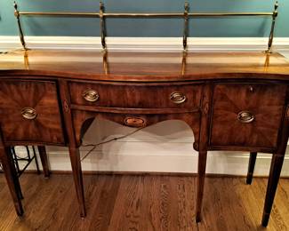 STUNNING HEPPLEWHITE SIDEBOARD BY STATTON FURNITURE CO 