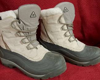 COLUMBIA BOOTS 