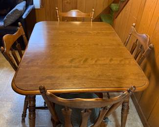 Temple-Stuart Early American Furniture Table, 4 chairs and 2 leaves
Available for presale