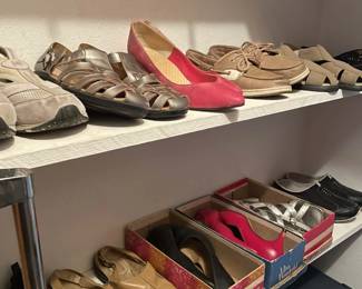 Rosenberg estate sale on 01/24/25 includes handmade quilts, vintage clothing, shoes and bedding. 