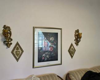 Rosenberg estate sale on 01/24/25 includes unique wall decor. 