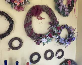 Rosenberg Estate Sale featuring floral wreaths in all sizes, with a variety of colors, greenery, and seasonal styles. Perfect for doors, walls, or decorative displays.