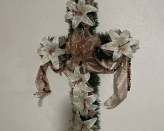 Rosenberg estate sale on 01/24/25 includes unique wall decor. 