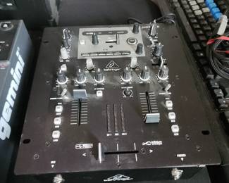 Behringer Pro Mixer NOX202 2-channel DJ mixer