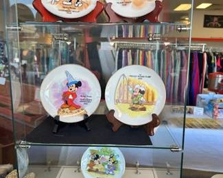 Disneyland Plates