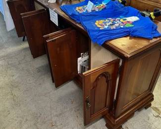 Entertainment Speaker Dresser