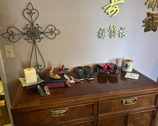 Thomasville Mystique Burl Walnut Console Cabinet