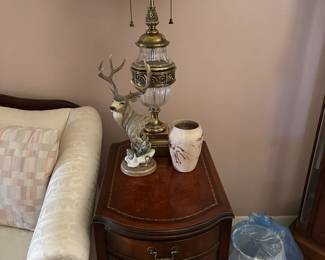 Set of 2 Mahogany End Tables Leather Top