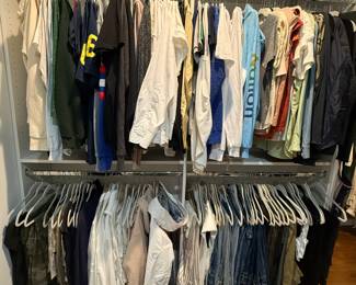 LARGE COLLECTION OF WOMEN'S CLOTHING: