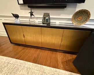 CONSOLE: JULIEN CHICHESTER