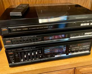 FISCHER TRIO INCLUDING TURNTABLE