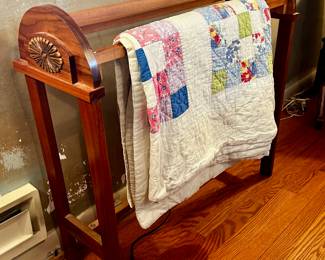 QUILT RACK