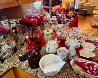 Lots of Kitchen Ware