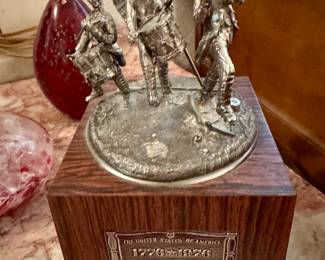 Spirit of 76’ Transistor Radio