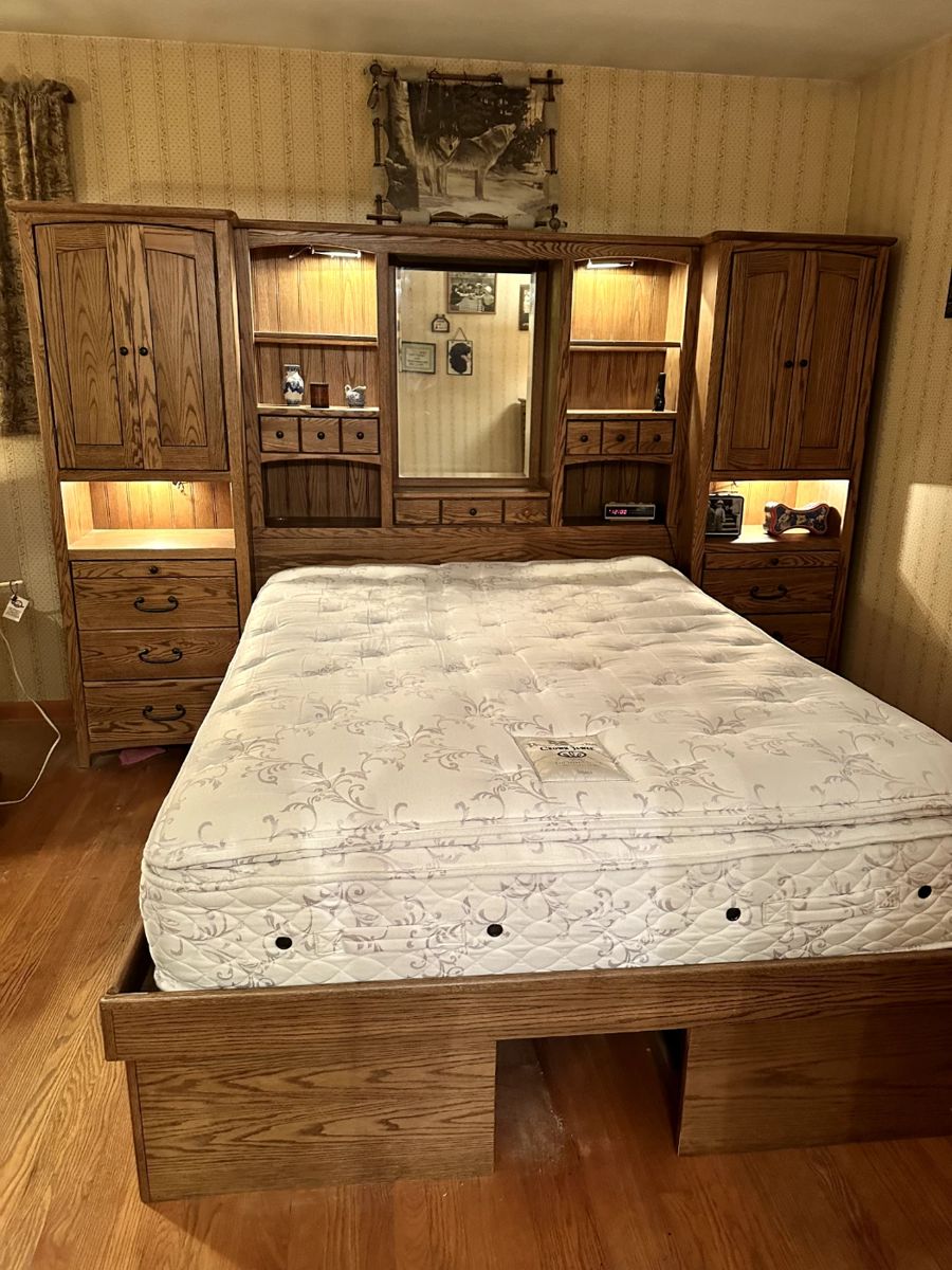 FURNITURE BED WITH HEADBOARD UNIT