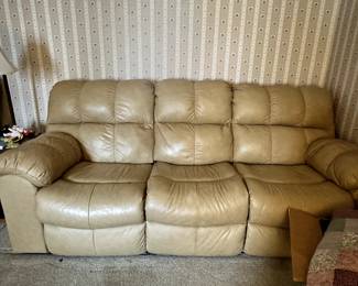 FURNITURE RECLINING SOFA