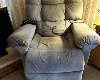 FURNITURE GOLDEN LIFT CHAIR