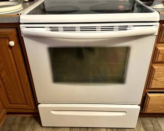 FRIGIDAIRE ELECTRIC STOVE