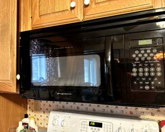 FRIGIDAIRE GALLERY SERIES OVER THE RANGE MICROWAVE