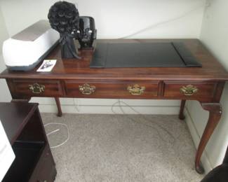 3-Drawer Desk