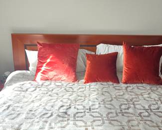 Motion King size bed with frame, mattress