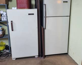 REFRIGERATOR AND FREEZER