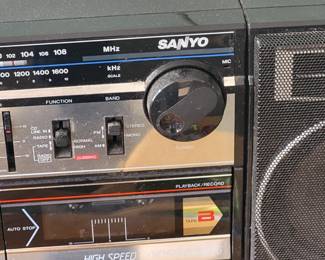 Sanyo MW2270 double cassette boombox 