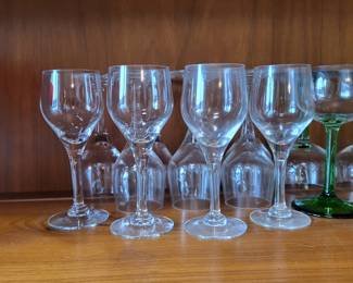 CRYSTAL WINE GLASSES